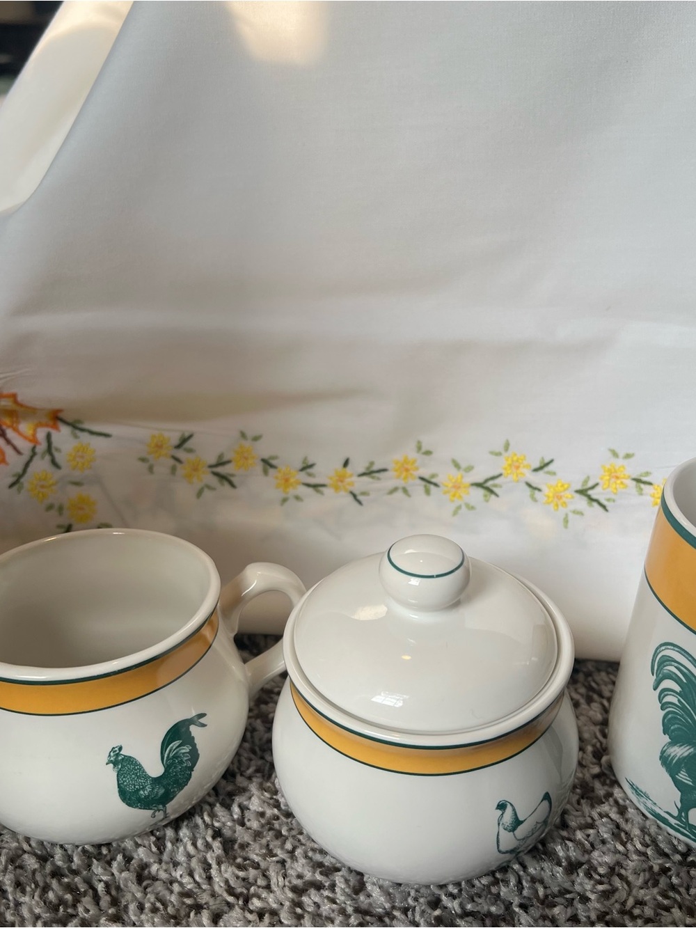 Green and Yellow Farmhouse Rooster Coffee Bar Set ☕🐓 - Picture 10 of 11